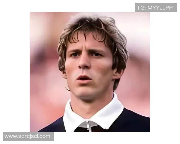 球星足球兄弟的传奇人生与绿茵场上的辉煌荣耀故事