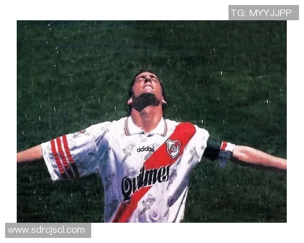 盘点足坛巨星经典专属动作演绎绿茵场上的独特魅力 盘点足坛巨星经典专属动作演绎绿茵场上的独特魅力