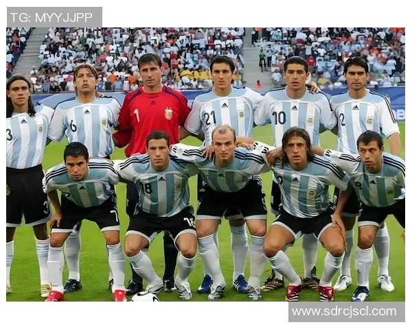 足球星馆：探索世界顶级球员的辉煌历程与传奇瞬间