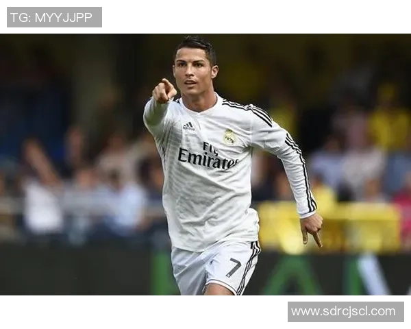 足球球星一条龙进球是谁的精彩表现 如何评价梅西与C罗的绝技